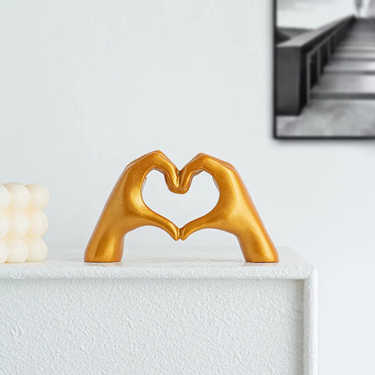 Luxury Resin Heart Ornament for Elegant Home Decor