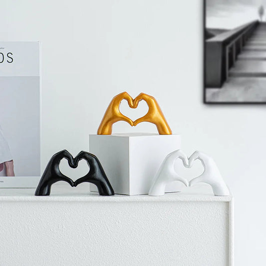 Luxury Resin Heart Ornament for Elegant Home Decor