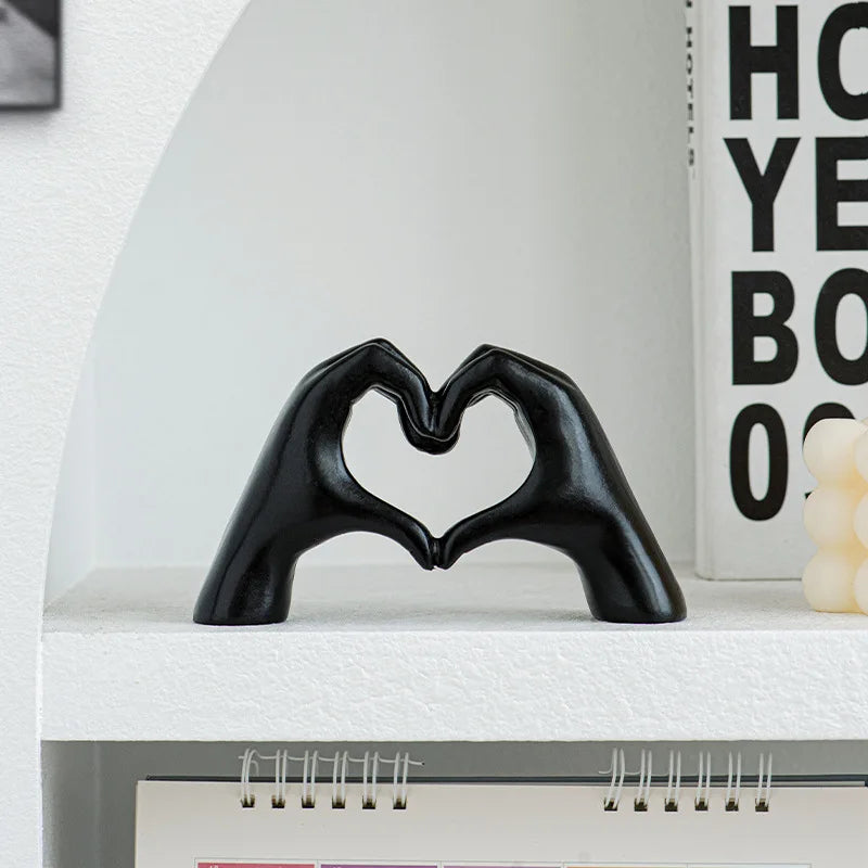 Luxury Resin Heart Ornament for Elegant Home Decor