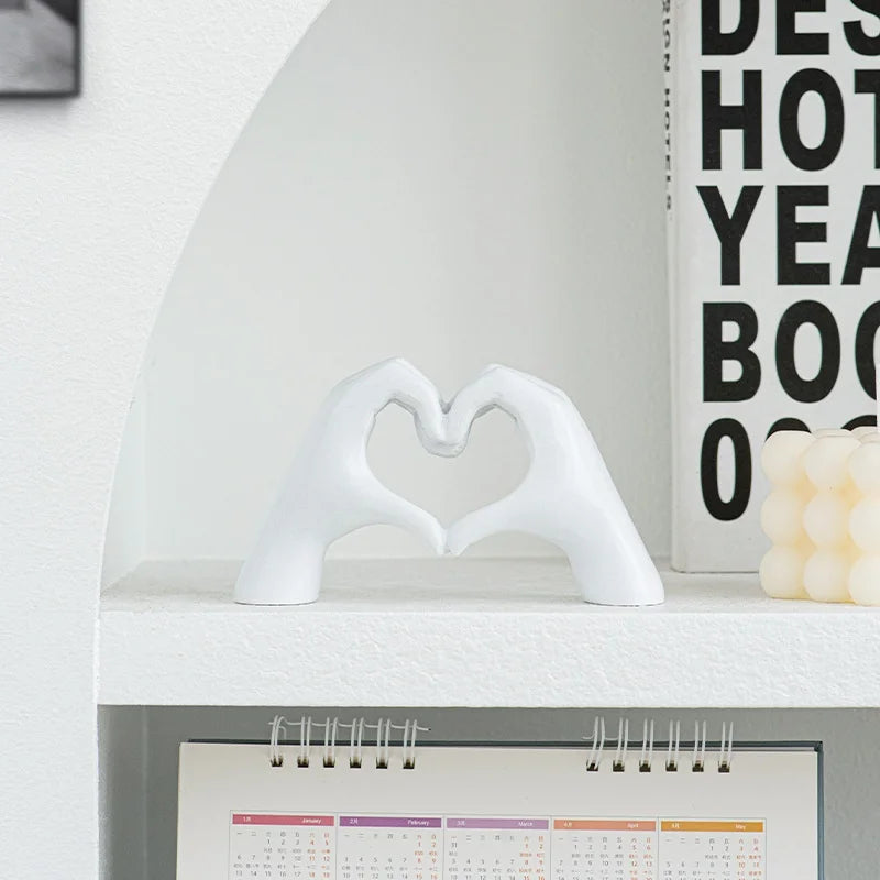 Luxury Resin Heart Ornament for Elegant Home Decor